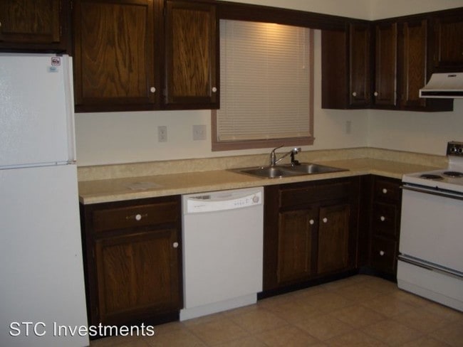 Foto del edificio - 2 br, 1 bath House - 6 Dr. Lane #3N