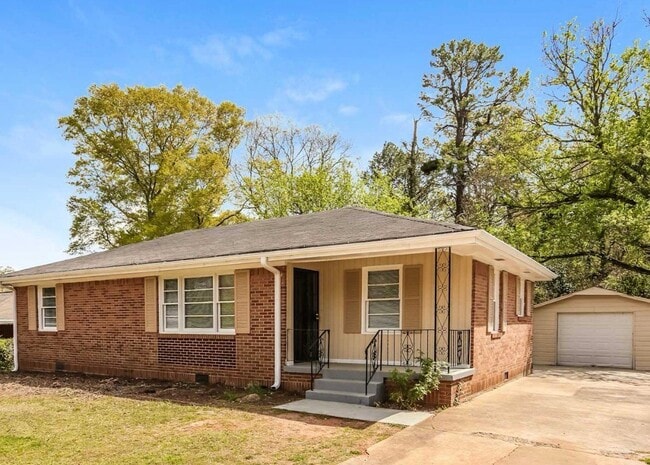 Building Photo - 2121 Cherry Ln