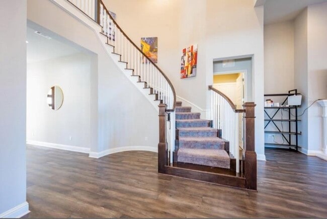 Foto del edificio - 4003 Logan Ridge Dr