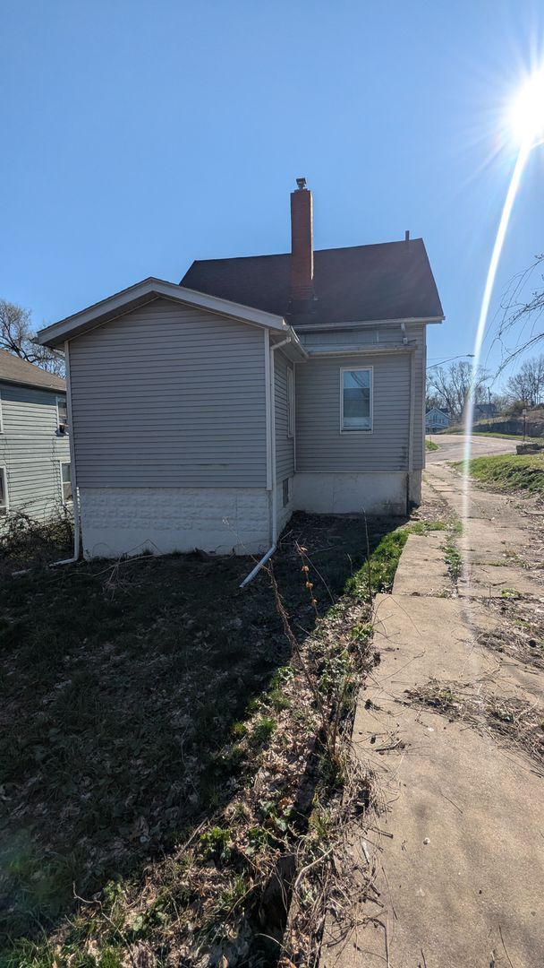 Foto del edificio - 3-Bedroom, 1-Bathroom Single Family Home for Rent in Akron, Ohio