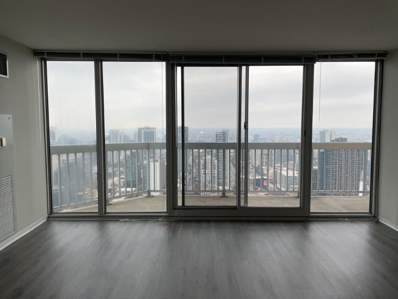 Foto principal - 544 N State St