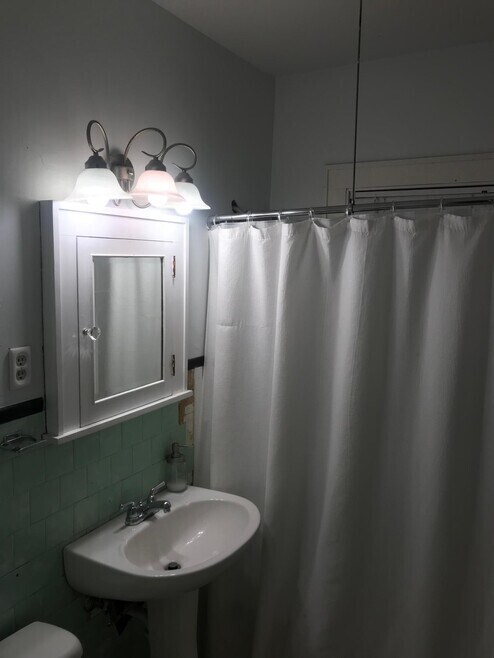 Foto del edificio - 3734 Grand Ave S