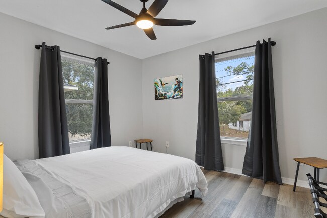 Building Photo - 242 Rodenberg Ave