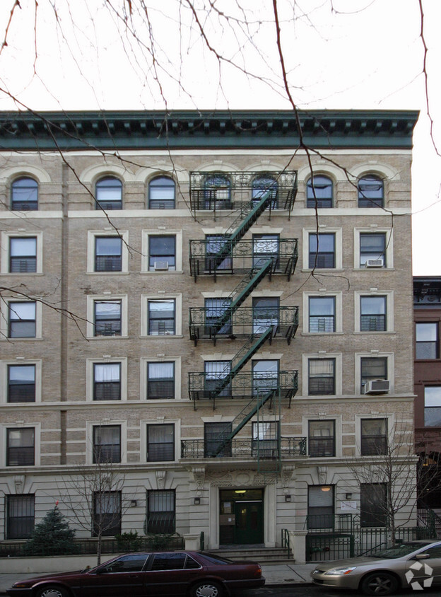 Primary Photo - 64 W 128th St