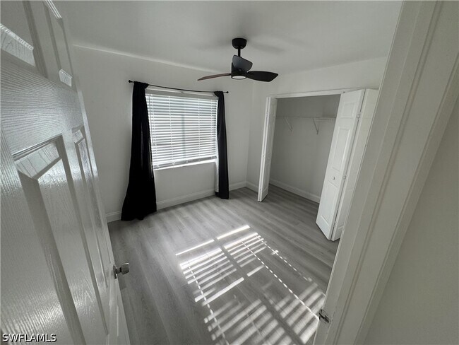Foto del edificio - 7296 Pebble Beach Rd