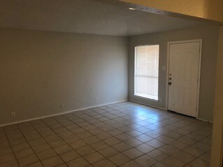 Building Photo - 2832-2834 Ridgecrest Dr