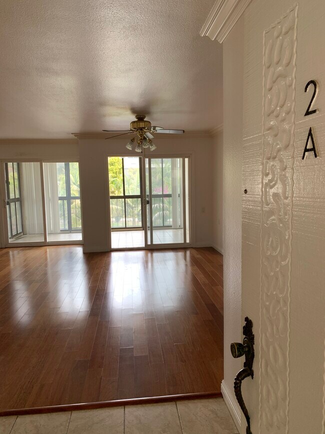 Building Photo - 2392 Via Mariposa W