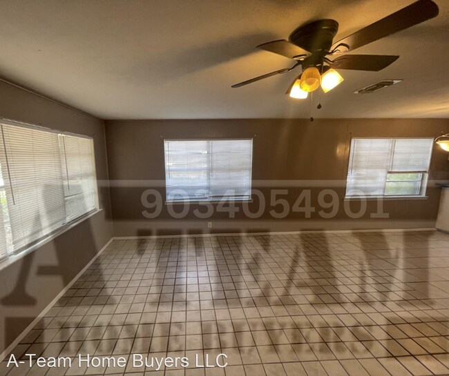 Foto del edificio - 3 br, 1.5 bath House - 700 Lazy St