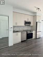 Building Photo - 95 Oneida Crescent