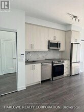 Building Photo - 95 Oneida Crescent