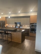 Building Photo - 727 E Front Ave