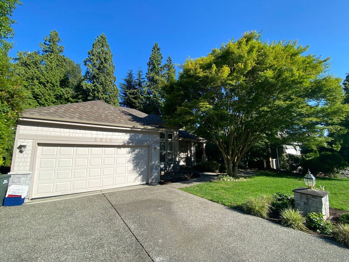 Primary Photo - 8616 Blue Grouse Way
