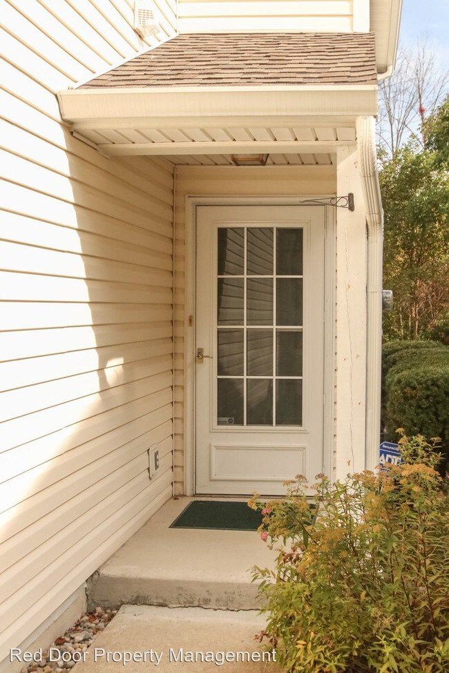 Building Photo - 4 br, 2.5 bath House - 1840 Misty Lake Drive