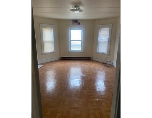 Primary Photo - 91 Central St