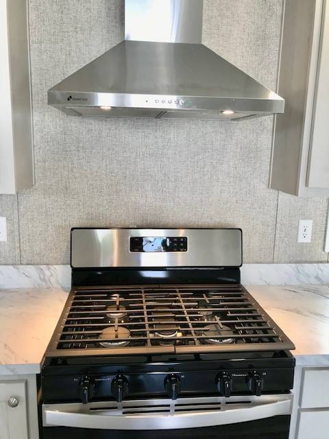 Foto del edificio - 121 Fernald Dr