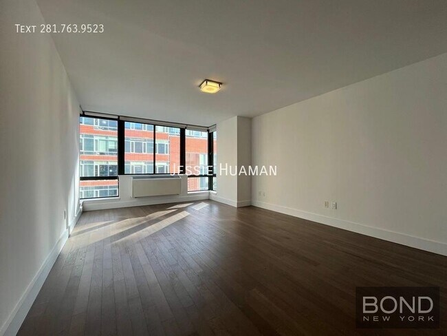 Foto del edificio - 70 Battery Pl