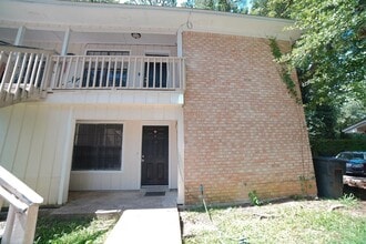 Building Photo - 1312 Nylic St