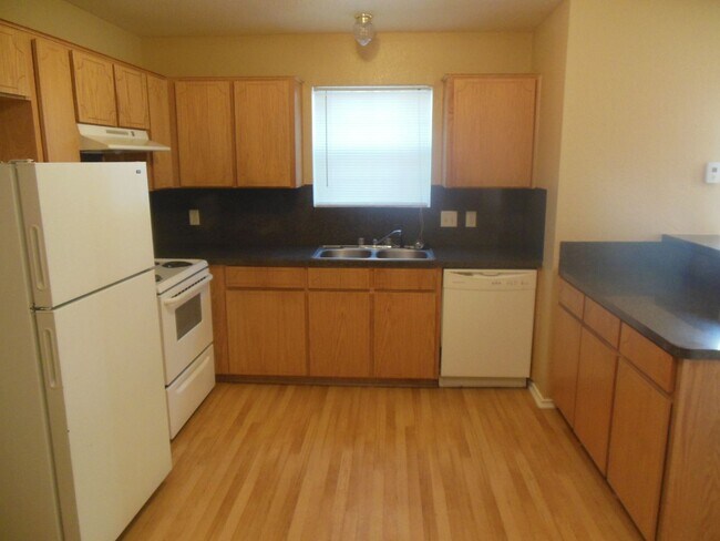 Foto del edificio - 4402 Jeff Scott Dr