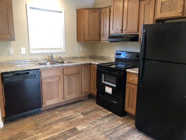 Building Photo - 1316 Cora Ln