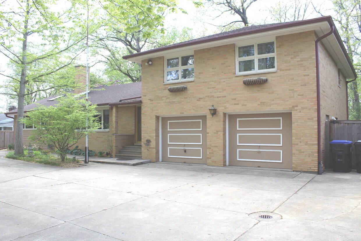 391 S St Marys Rd, Libertyville, IL 60048 House Rental in