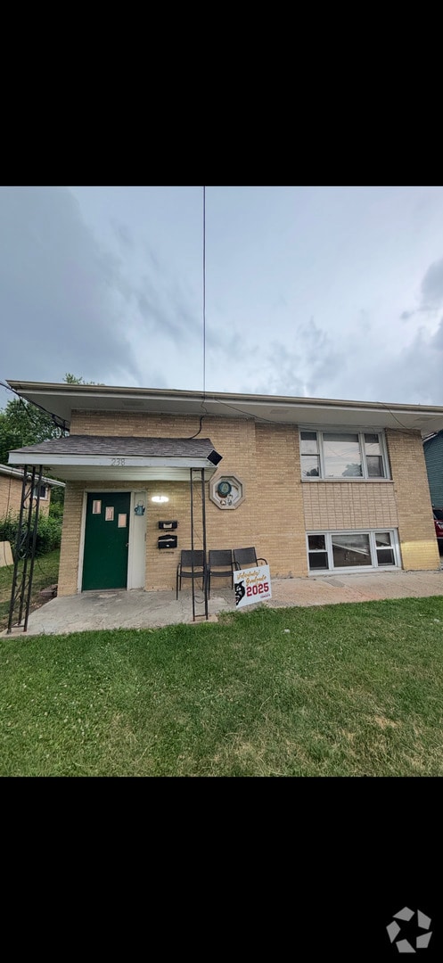 Building Photo - 238 Trask St