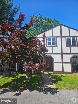 Building Photo - 5424 Jenmatt Dr