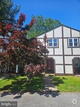 Building Photo - 5424 Jenmatt Dr