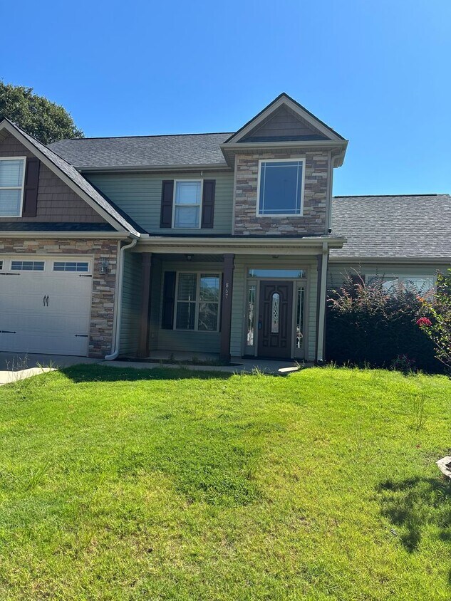 Primary Photo - Home in Gated Community, Boiling Springs!!