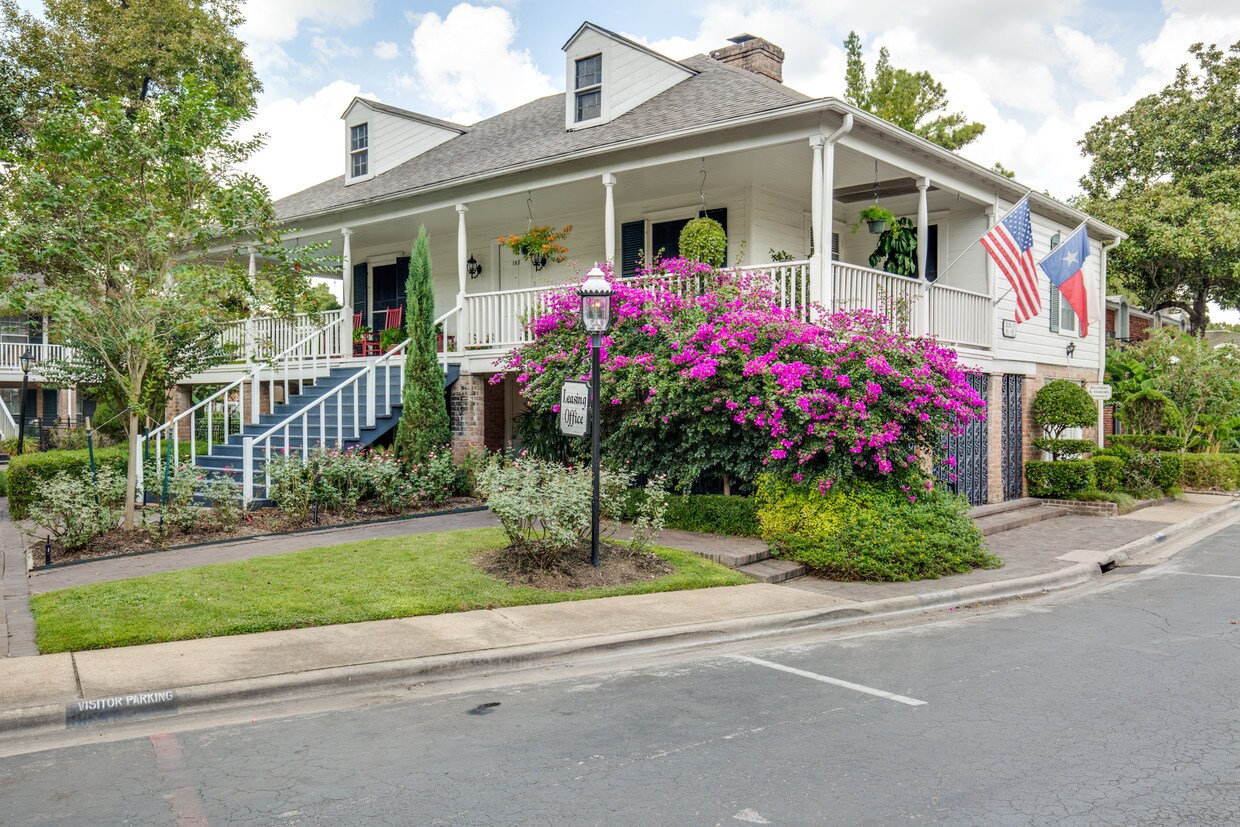 Memorial Creole Apartments in Houston, TX