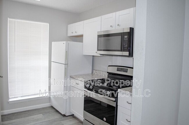 Foto del edificio - 2306 Fuzz Fairway