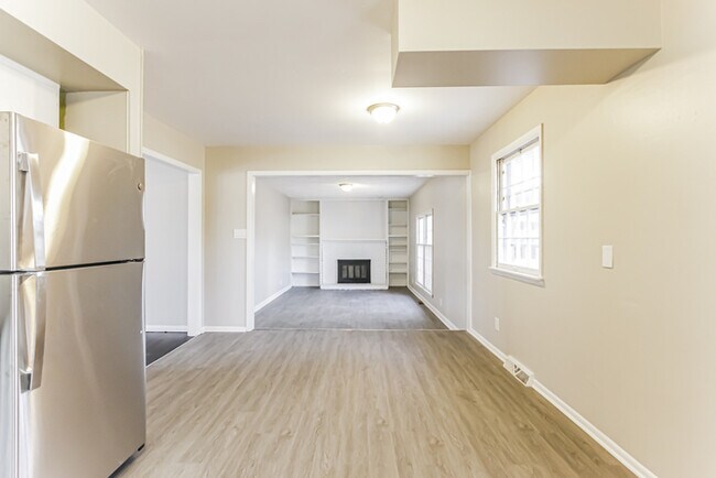 Foto del edificio - 3436 Julie Ln