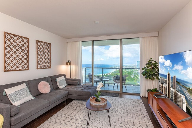 Building Photo - 1551 Ala Wai Blvd