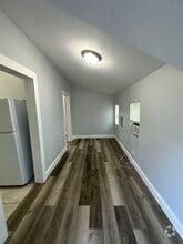 Building Photo - 510 Willow Branch Ave