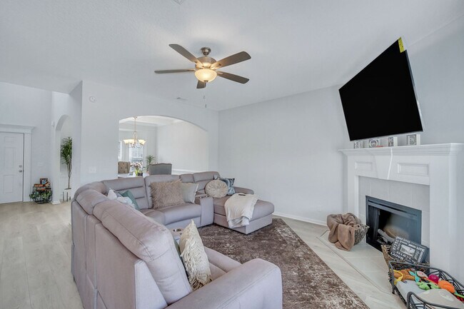 Foto del edificio - 430 Summerhill Dr NE