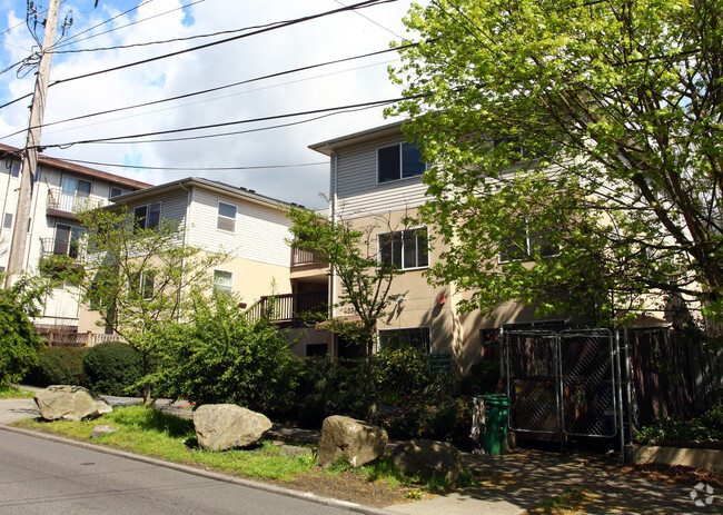 Building Photo - Mountlake Apartments