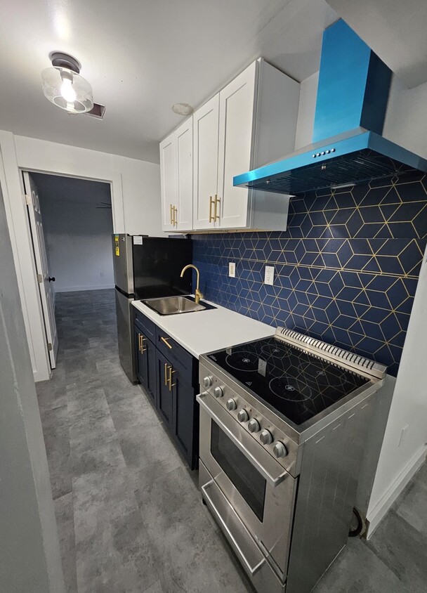 3709 Efficiency Apartments - 3709 Efficiency Apartments