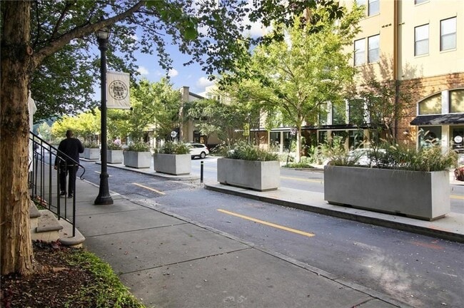 Building Photo - 428 Bill Kennedy Wy SE