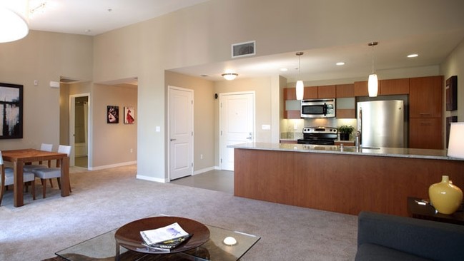 Building Photo - 480 Oak Grove Dr