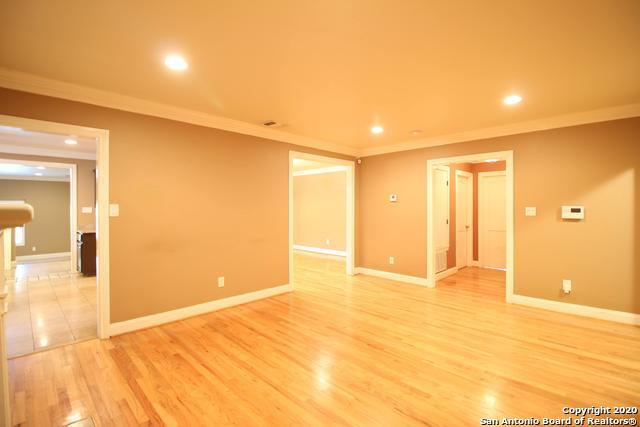 Building Photo - 307 Ridgemont Ave