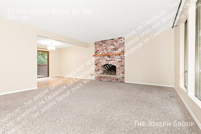 Foto del edificio - 13700 Rocky Ridge Rd NW