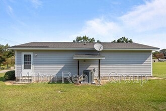 Building Photo - 145 S Patterson St