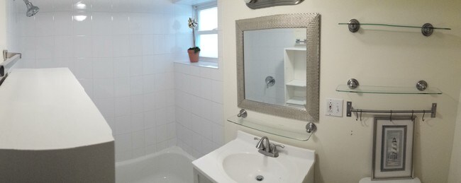 Foto del edificio - 3720 W Agatite Ave