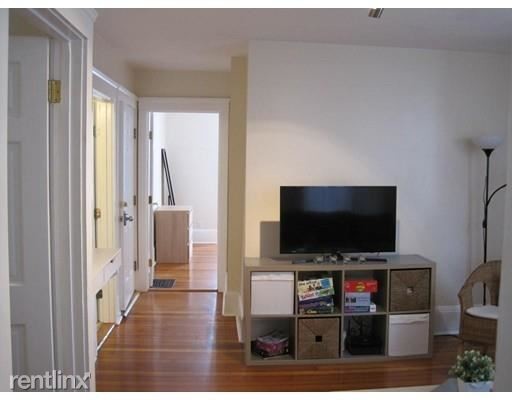 2 br, 1 bath - 256 Amory St - 2 br, 1 bath  - 256 Amory St