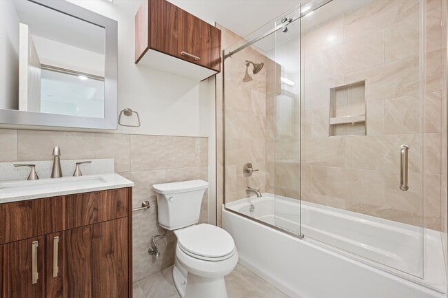 Building Photo - 3729 Lancaster Ave