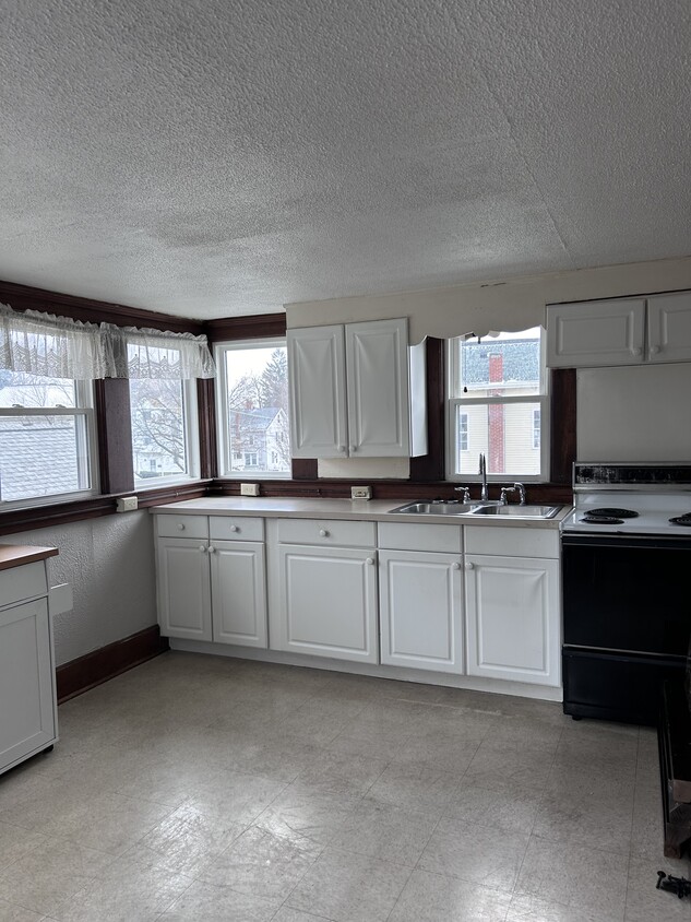 420 Sandusky St Unit Apartment 2, Ashland, OH 44805 Apartments in Ashland, OH