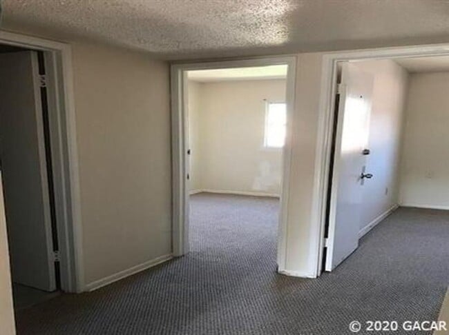 Photo - 914 SW 8th Ave Apartment