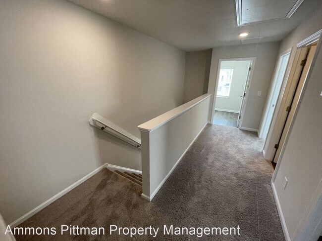 Building Photo - 3 br, 2.5 bath House - 1038 Peony Lane