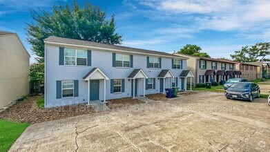 Building Photo - 2914 Prairie Flower Cir