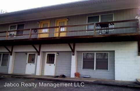 Primary Photo - 161 S Ridge St