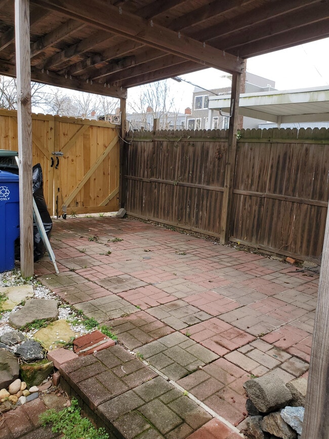 Photo - 2743 4th St NE House